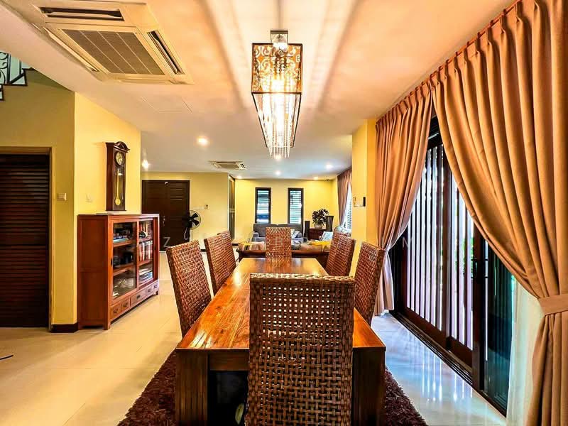 Bungalow for Sale in Bukit Rahman Putra (Sungai Buloh) - Azli Ibrahim - Dining Room - PropertyGuru.com.my