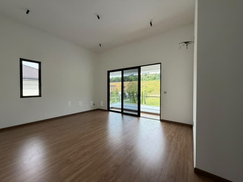 Rumah Berkembar untuk Dijual di Seremban 2 (Negeri Sembilan) - Ester Poh. - Living Room - PropertyGuru.com.my