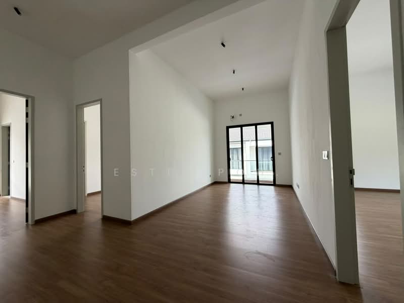 Rumah Berkembar untuk Dijual di Seremban 2 (Negeri Sembilan) - Ester Poh. - Living Room - PropertyGuru.com.my