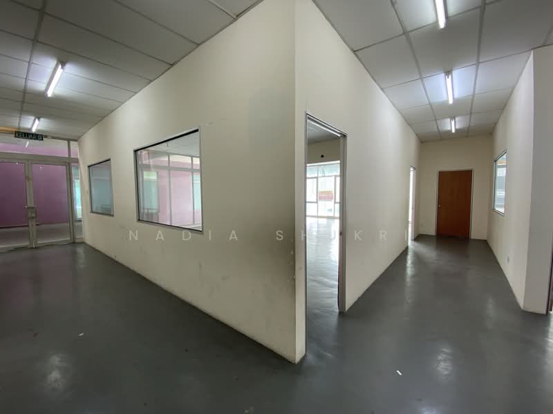 Kedai / Pejabat untuk Disewa di Bukit Jelutong (Shah Alam) - Nadia Shukri - Interior - PropertyGuru.com.my