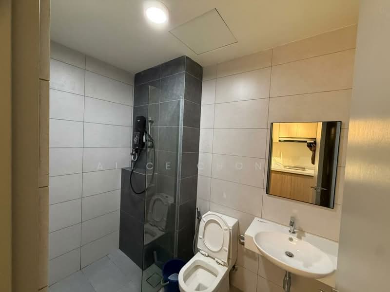 Servis Apartment untuk Disewa di The Era @ Duta North - Alice Chong - Bathroom - PropertyGuru.com.my