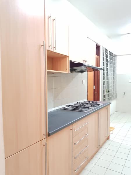 Kondominium untuk Disewa di Riana Green Condominium - Josephine Gooi - Kitchen - PropertyGuru.com.my