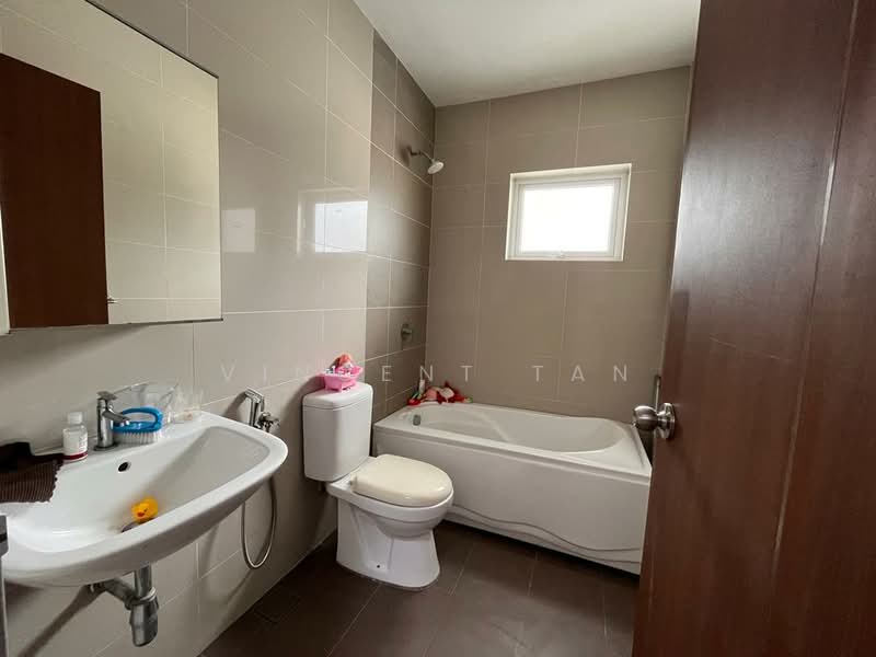 Rumah Teres 2-Tingkat untuk Dijual di SS 20, Damansara Utama (Petaling Jaya) - Vincent Tan - Bathroom - PropertyGuru.com.my