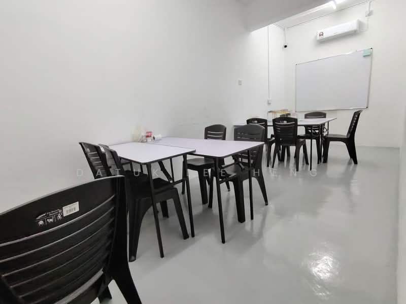 Shop / Office for Sale in Taman Perpaduan Jaya (Tambun) - Datuk Lee Heng - Interior - PropertyGuru.com.my
