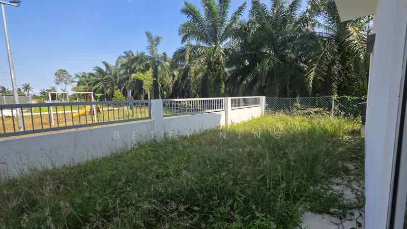 2-storey Terraced House for Sale in Kuala Selangor (Selangor) - Betty Ning - Exterior - PropertyGuru.com.my