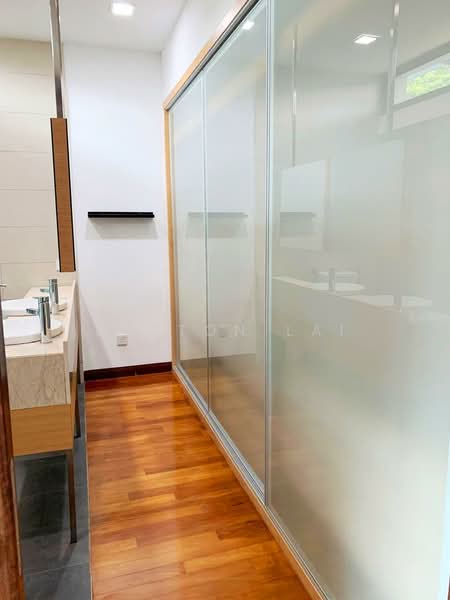 Rumah Banglo untuk Disewa di Leisure Farm (Gelang Patah) - Heston Lai - Bathroom - PropertyGuru.com.my