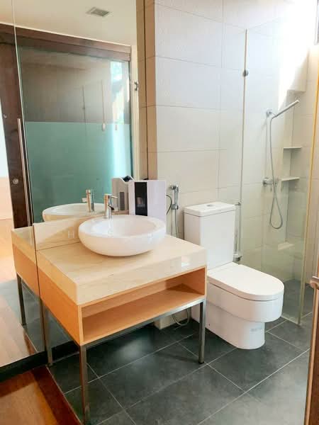 Rumah Banglo untuk Disewa di Leisure Farm (Gelang Patah) - Heston Lai - Bathroom - PropertyGuru.com.my