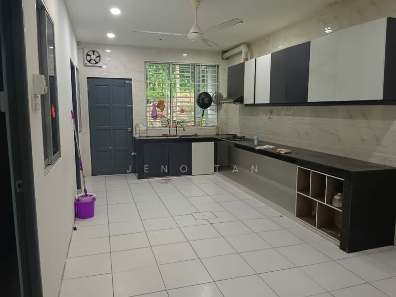 1-storey Terraced House for Rent in Kuching (Sarawak) - Jeno Tan - Kitchen - PropertyGuru.com.my