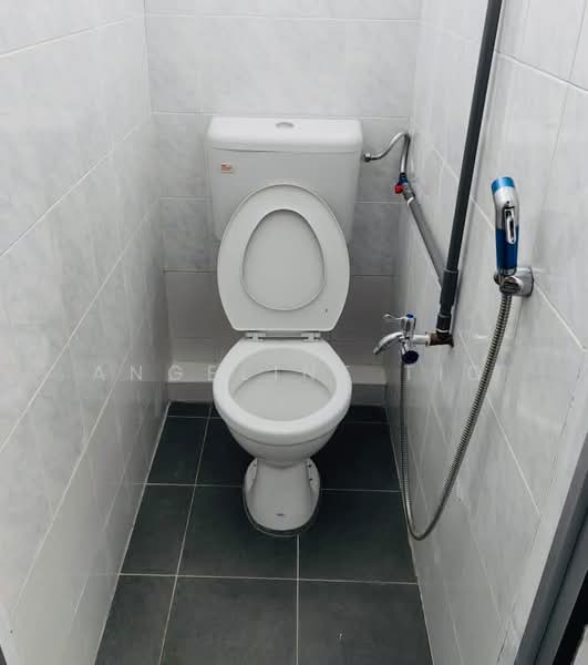 Shop / Office for Rent in Taman Kota Permai (Bukit Mertajam) - Angeline Tio - Bathroom - PropertyGuru.com.my