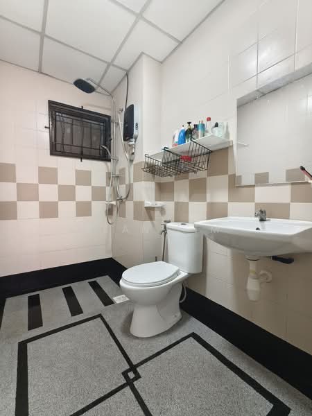 Kondominium untuk Dijual di Royal Domain Sri Putramas 2 - Sean Lim - Bathroom - PropertyGuru.com.my