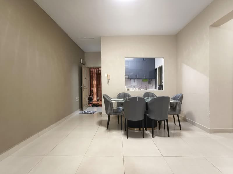 Kondominium untuk Dijual di Royal Domain Sri Putramas 2 - Sean Lim - Dining Room - PropertyGuru.com.my