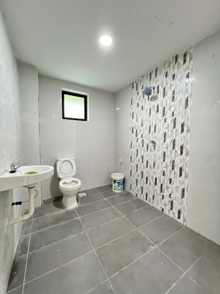 Rumah Teres 2 Tingkat untuk Dijual di Taman Sri Skudai (Skudai) - Daniel Yong - Bathroom - PropertyGuru.com.my