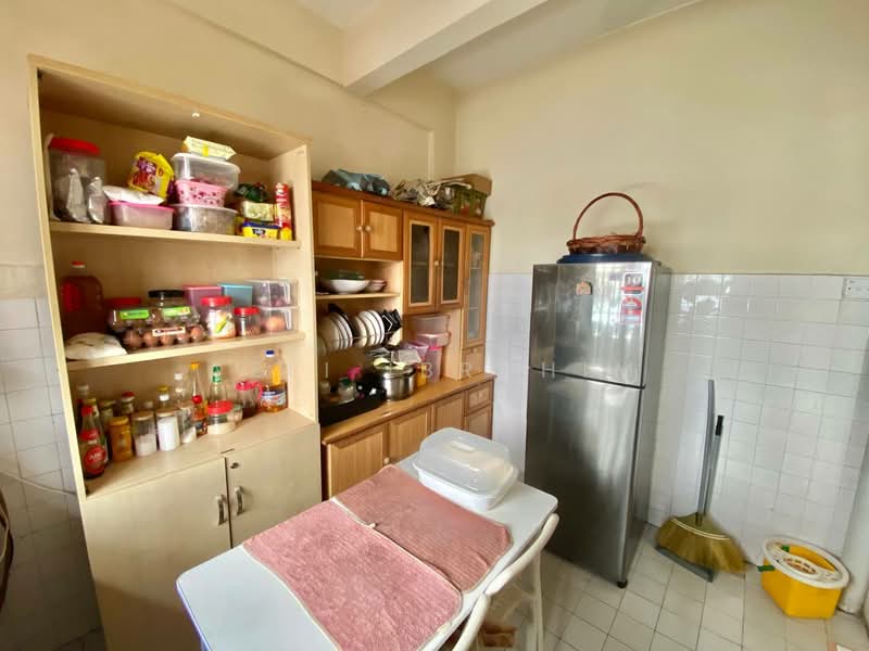 Pangsapuri untuk Dijual di Kenari Court - Azli Ibrahim - Kitchen - PropertyGuru.com.my