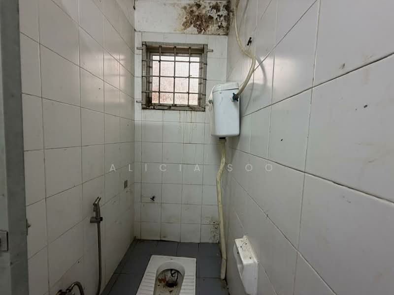 Shop for Rent in Bukit Rahman Putra (Sungai Buloh) - Alicia Soo - Bathroom - PropertyGuru.com.my
