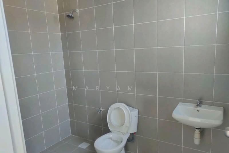 2-storey Terraced House for Rent in Lenggeng (Negeri Sembilan) - Maryam . - Bathroom - PropertyGuru.com.my