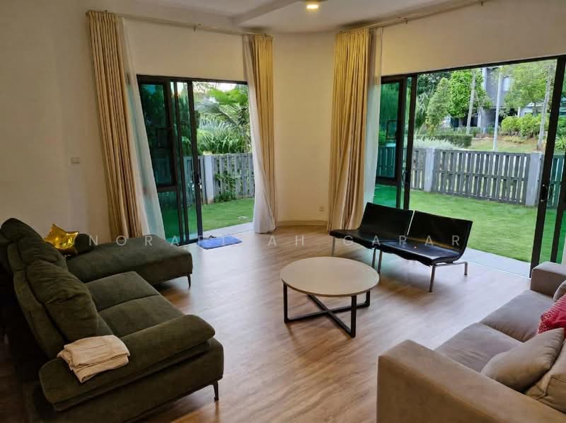 Rumah Berkembar untuk Disewa di Cyberjaya (Selangor) - NoraFizah Gapar - Living Room - PropertyGuru.com.my