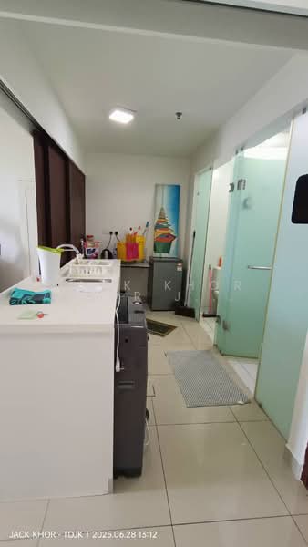 Service Residence for Rent at Trefoil @ Setia City - Jack Khor Phor Jiing - Kitchen - PropertyGuru.com.my