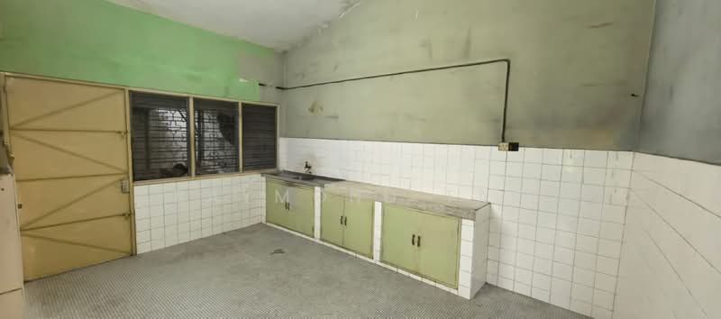 Semi-Detached House for Sale in Gelugor (Penang) - Raymond Tan - Kitchen - PropertyGuru.com.my