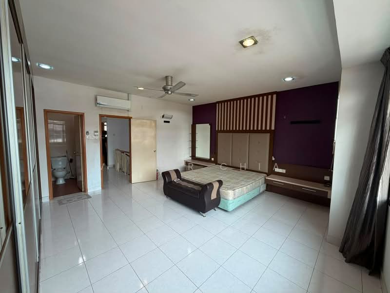 Rumah Teres 2 Tingkat untuk Dijual di Austin (Johor Bahru) - Victor Chia - Bedroom - PropertyGuru.com.my