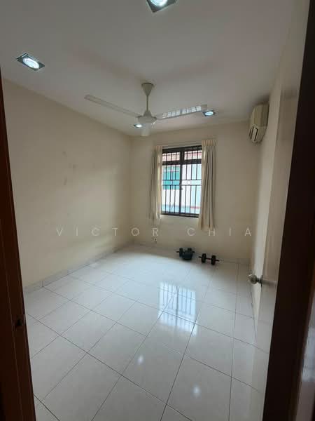 Rumah Teres 2 Tingkat untuk Dijual di Austin (Johor Bahru) - Victor Chia - Bedroom - PropertyGuru.com.my