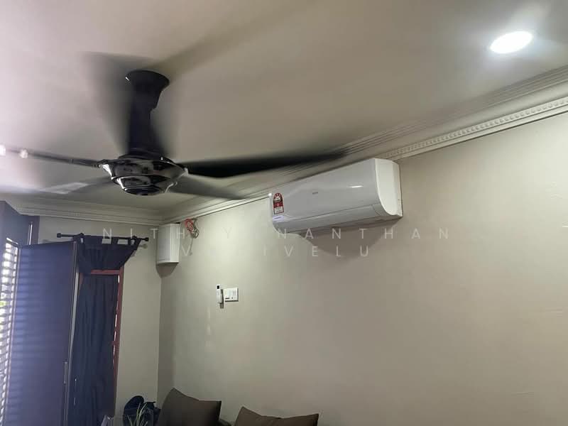Rumah Teres 2.5 Tingkat untuk Dijual di Taman Dato Senu (Sentul) - Nithiyananthan Vadivelu - Living Room - PropertyGuru.com.my