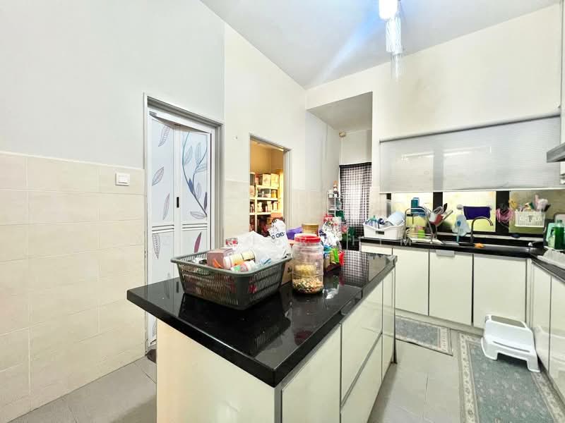 2-storey Terraced House for Sale in Alam Sari (Bangi) - Azli Ibrahim - Kitchen - PropertyGuru.com.my