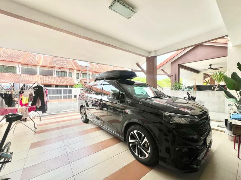 2-storey Terraced House for Sale in Alam Sari (Bangi) - Azli Ibrahim - Exterior - PropertyGuru.com.my
