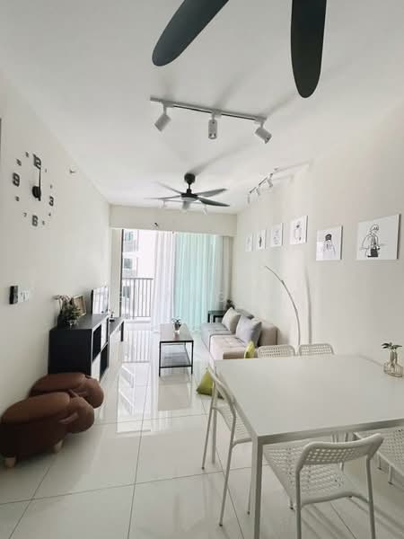 Servis Apartment untuk Dijual di The New Duo @ Edumetro - Zeyang Ng - Living Room - PropertyGuru.com.my