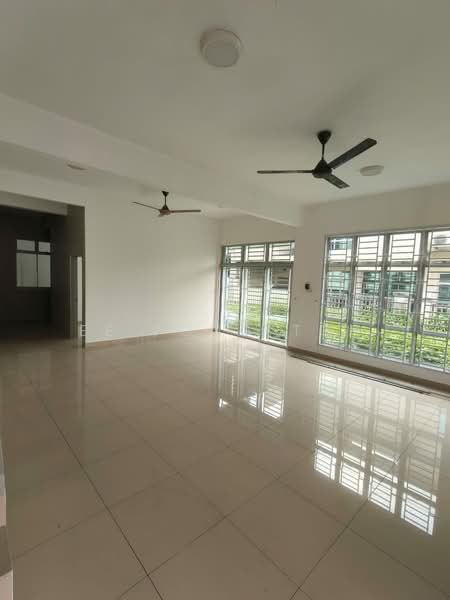 Rumah Kluster untuk Dijual di Taman Pulai Hijauan (Skudai) - Ee Fong Toh - Living Room - PropertyGuru.com.my