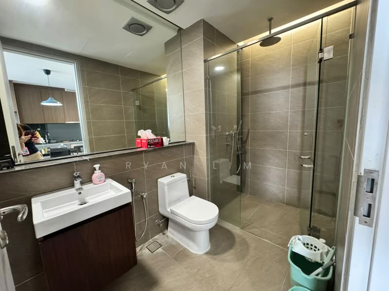 Kondominium untuk Disewa di Grand Medini - Ryan Lim - Bathroom - PropertyGuru.com.my