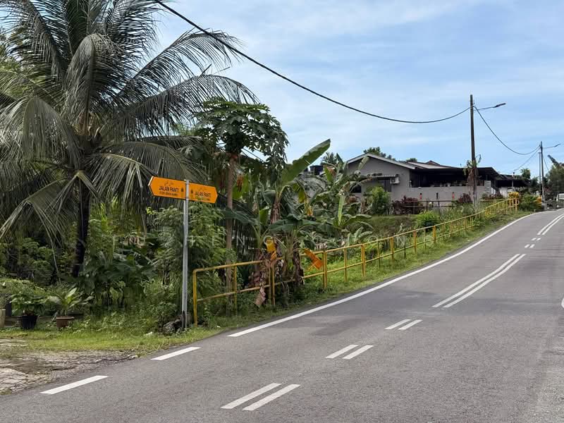 1-storey Terraced House for Sale in Taman Johor (Tampoi) - Fu Heng Chong - PropertyGuru.com.my