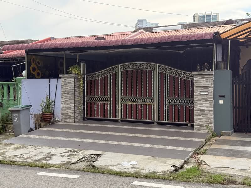 1-storey Terraced House for Sale in Taman Johor (Tampoi) - Fu Heng Chong - Exterior - PropertyGuru.com.my