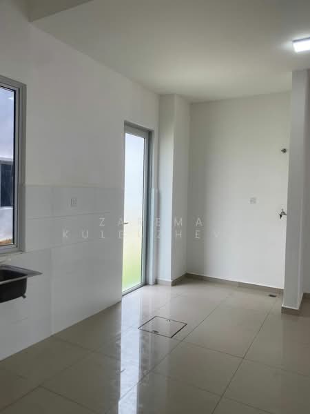 2-storey Terraced House for Sale in Beranang (Selangor) - Zarema Kulbuzheva - Kitchen - PropertyGuru.com.my