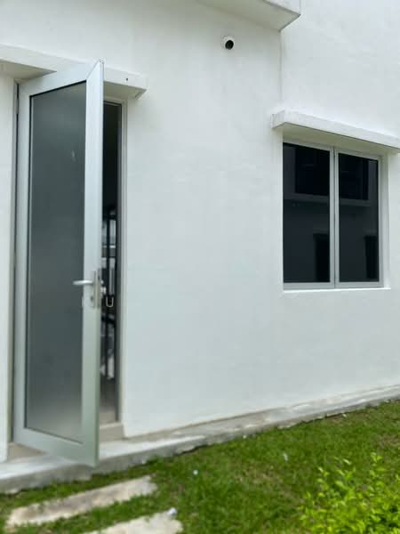 2-storey Terraced House for Sale in Beranang (Selangor) - Zarema Kulbuzheva - Exterior - PropertyGuru.com.my
