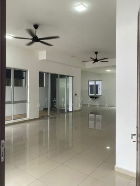 2-storey Terraced House for Sale in Beranang (Selangor) - Zarema Kulbuzheva - Living Room - PropertyGuru.com.my