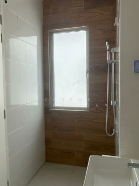 2-storey Terraced House for Sale in Beranang (Selangor) - Zarema Kulbuzheva - Bathroom - PropertyGuru.com.my