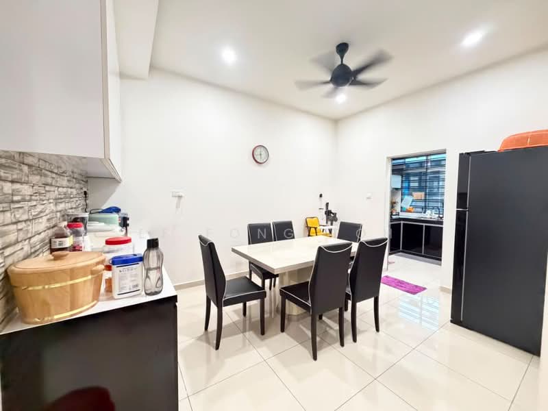Rumah Teres 2 Tingkat untuk Dijual di Taman Pulai Jaya (Kulai) - Ee Fong Toh - Dining Room - PropertyGuru.com.my