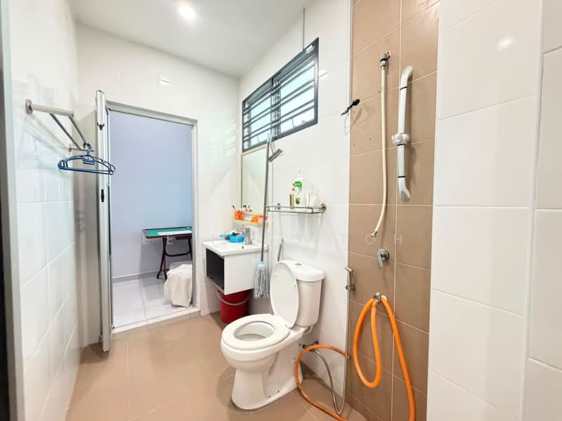 Rumah Teres 2 Tingkat untuk Dijual di Taman Pulai Jaya (Kulai) - Ee Fong Toh - Bathroom - PropertyGuru.com.my