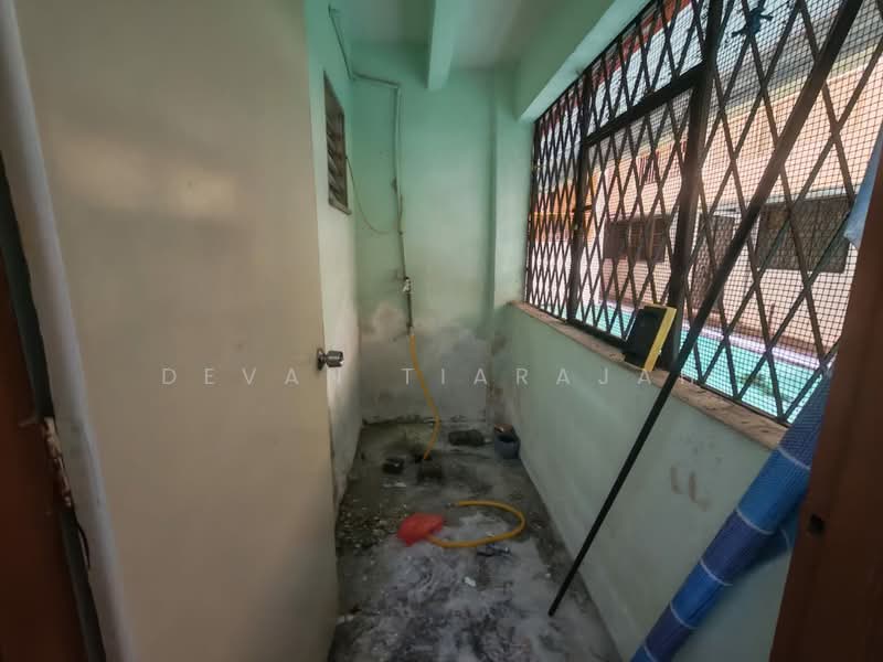 Pangsapuri untuk Dijual di Dahlia Apartment - Devan Tiarajah - Balcony - PropertyGuru.com.my