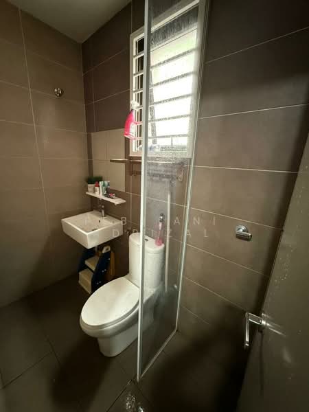 Townhouse for Sale in Kajang (Selangor) - Febriani Adrizal - Bathroom - PropertyGuru.com.my
