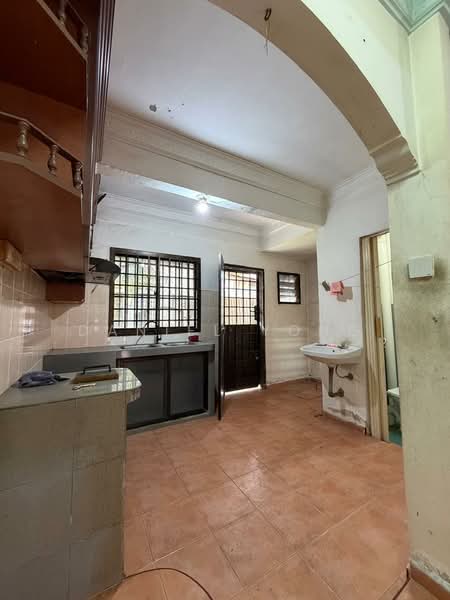 Rumah Teres 2 Tingkat untuk Dijual di Taman Cahaya Masai (Pasir Gudang) - Daniel Yong - Kitchen - PropertyGuru.com.my