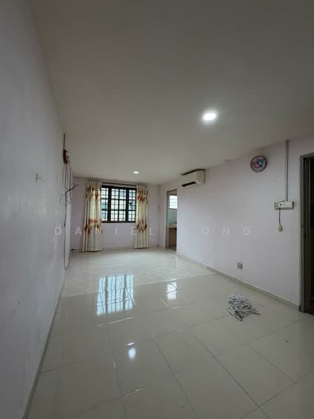 Rumah Teres 2 Tingkat untuk Dijual di Taman Cahaya Masai (Pasir Gudang) - Daniel Yong - Living Room - PropertyGuru.com.my