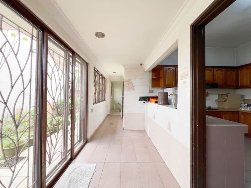 Rumah Banglo untuk Dijual di Taman Tun Dr Ismail (Kuala Lumpur) - Stella Kew - Kitchen - PropertyGuru.com.my