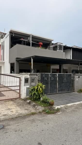 2-storey Terraced House for Sale in Bandar Uda Utama (Johor Bahru) - Fu Heng Chong - Exterior - PropertyGuru.com.my