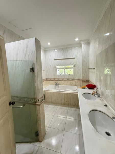Bungalow for Sale in Shah Alam (Selangor) - Tom Yip - Bathroom - PropertyGuru.com.my