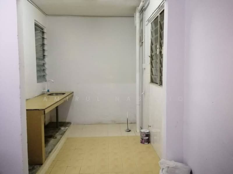 Pangsapuri untuk Dijual di Pangsapuri Seri Indah - Amirul Nasyriq - Kitchen - PropertyGuru.com.my