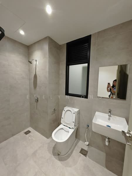 Servis Apartment untuk Disewa di Arunya @ KL North - Evelyn Ong - Bathroom - PropertyGuru.com.my