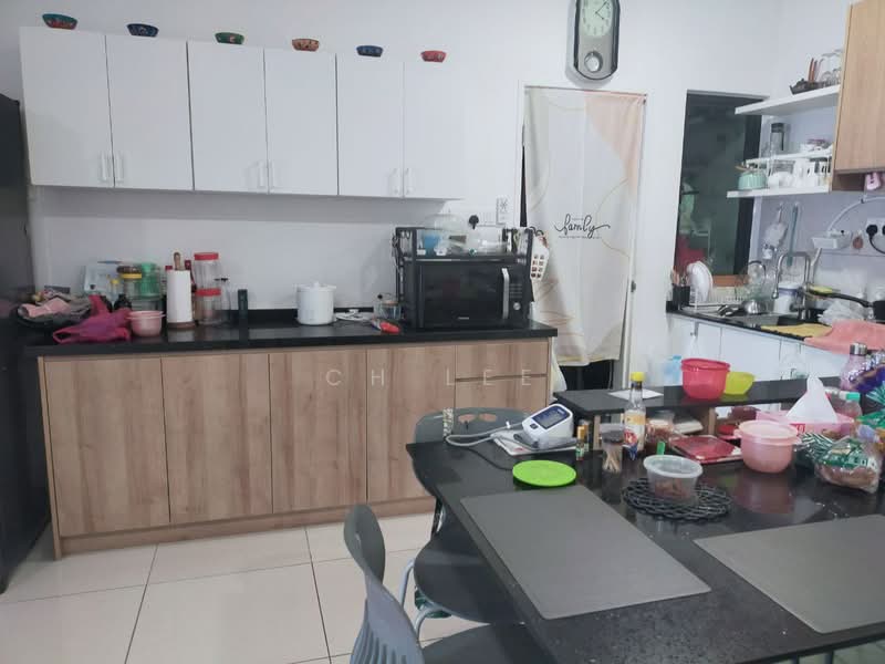 Servis Apartment untuk Dijual di AraTre' Residences - CH LEE - Kitchen - PropertyGuru.com.my