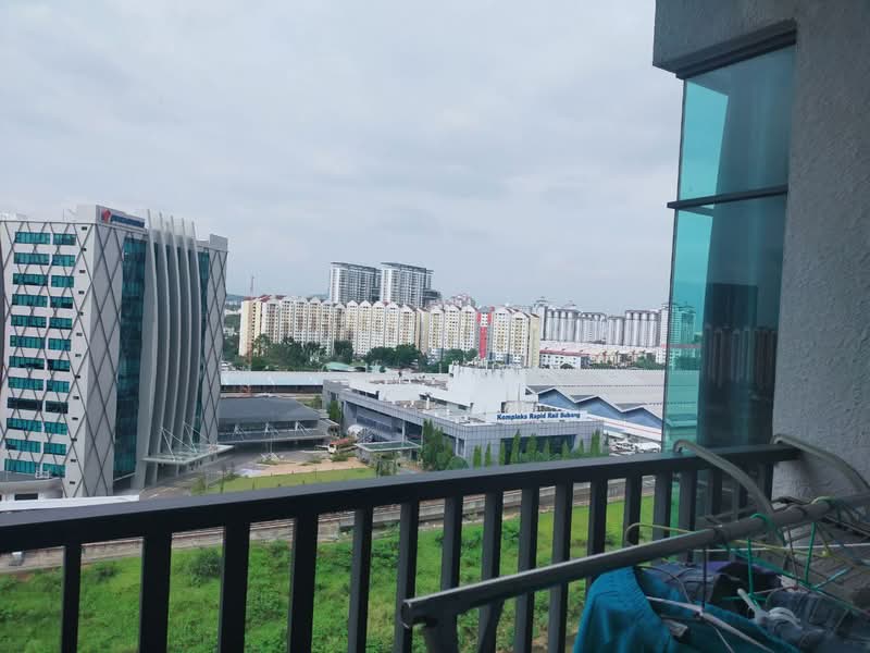 Servis Apartment untuk Dijual di AraTre' Residences - CH LEE - Balcony - PropertyGuru.com.my