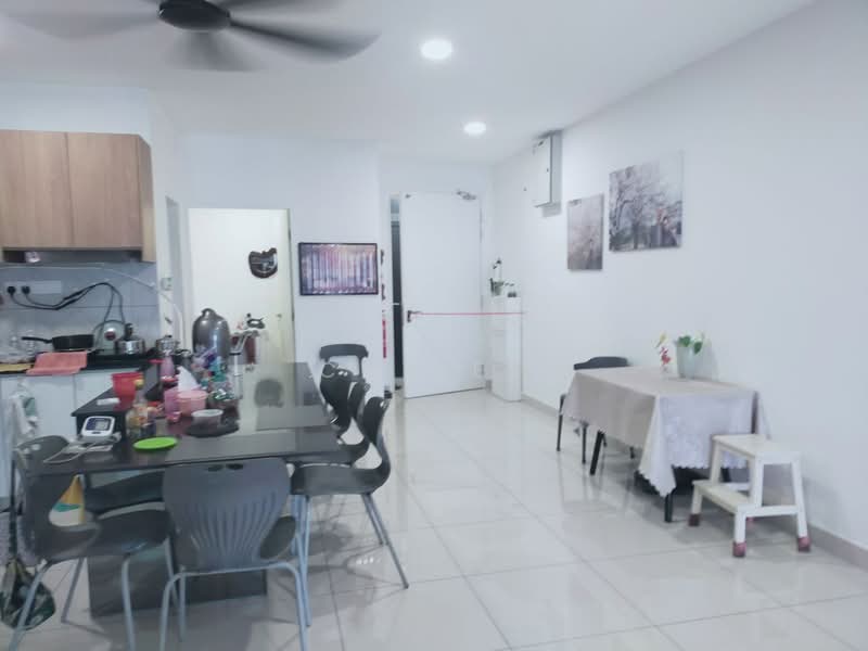 Servis Apartment untuk Dijual di AraTre' Residences - CH LEE - Dining Room - PropertyGuru.com.my
